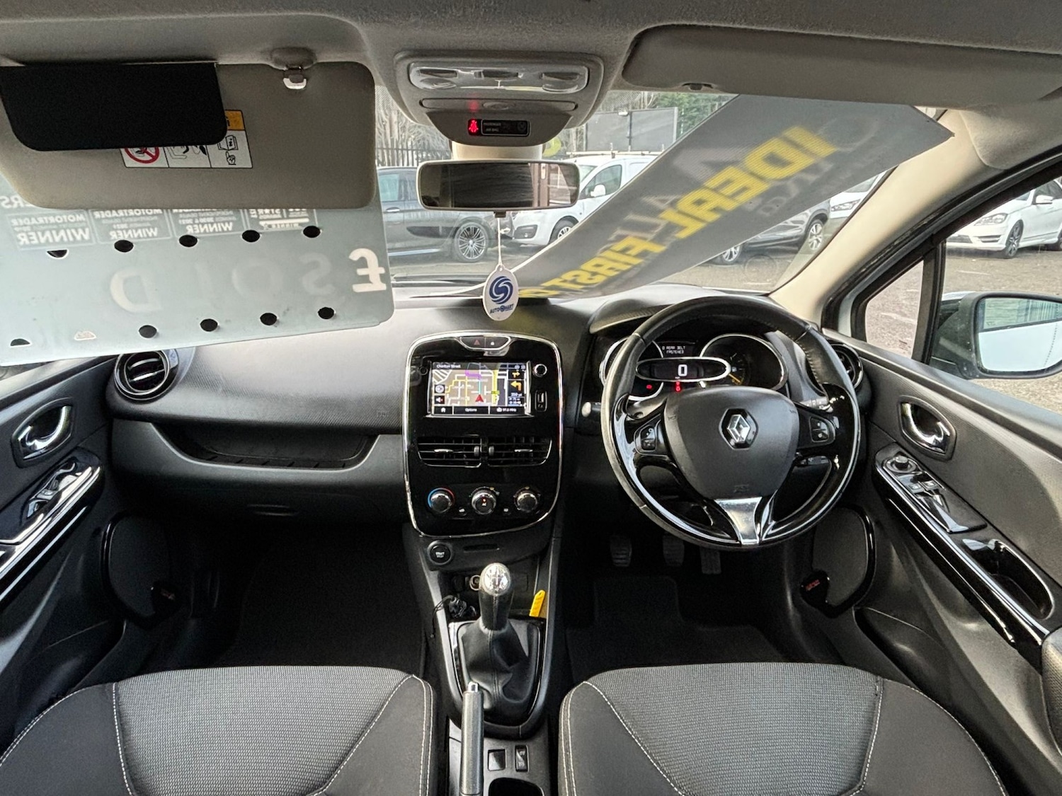 Used Renault Clio 2014 for sale - 76618597: Photo 11