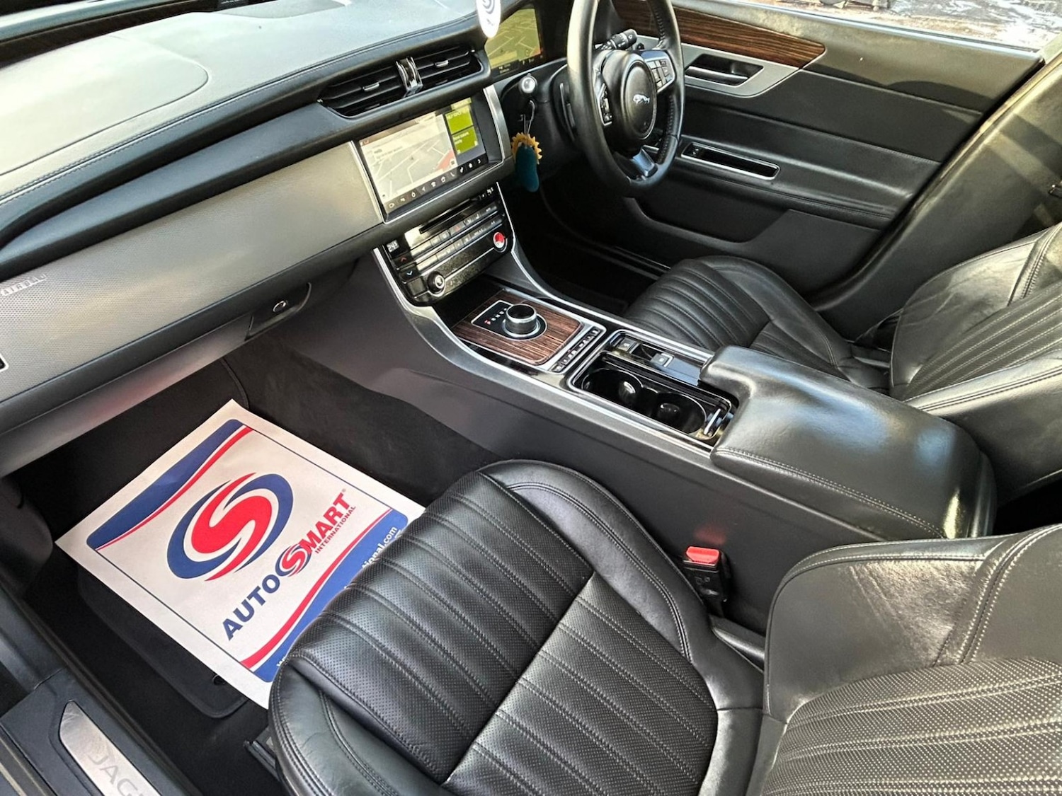 Used Jaguar XF 2016 for sale - 76924328: Photo 13