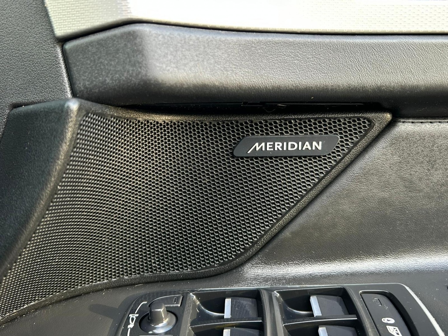 Used Jaguar XF 2016 for sale - 76924328: Photo 17