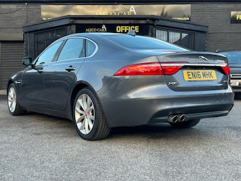 Used Jaguar XF 2016 for sale - 76924328: Photo