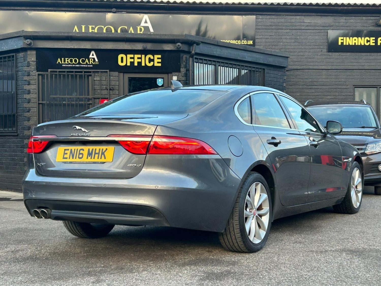 Used Jaguar XF 2016 for sale - 76924328: Photo 5