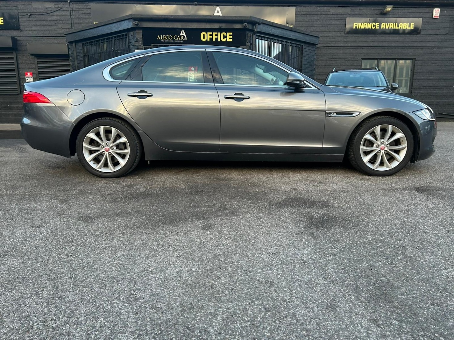 Used Jaguar XF 2016 for sale - 76924328: Photo 6