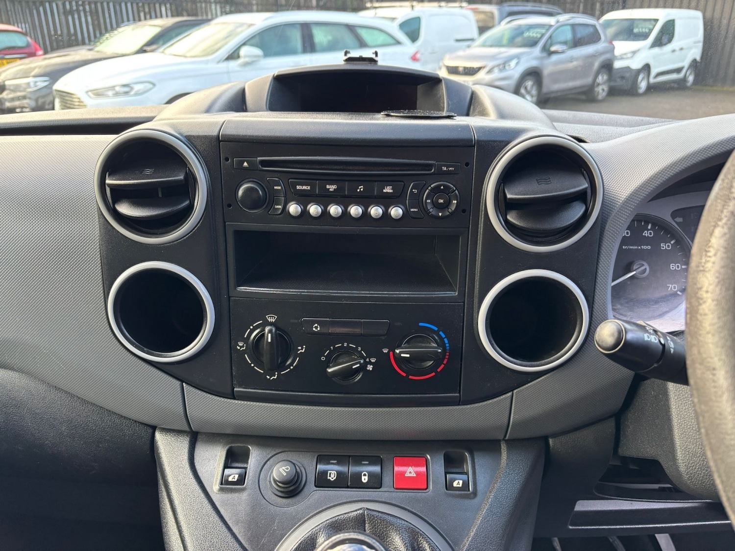 Used Peugeot Partner 2014 for sale - 76687243: Photo 13