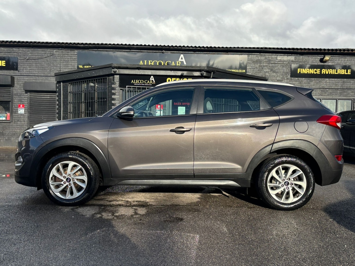 Used Hyundai TUCSON 2015 for sale - 76631537: Photo 2