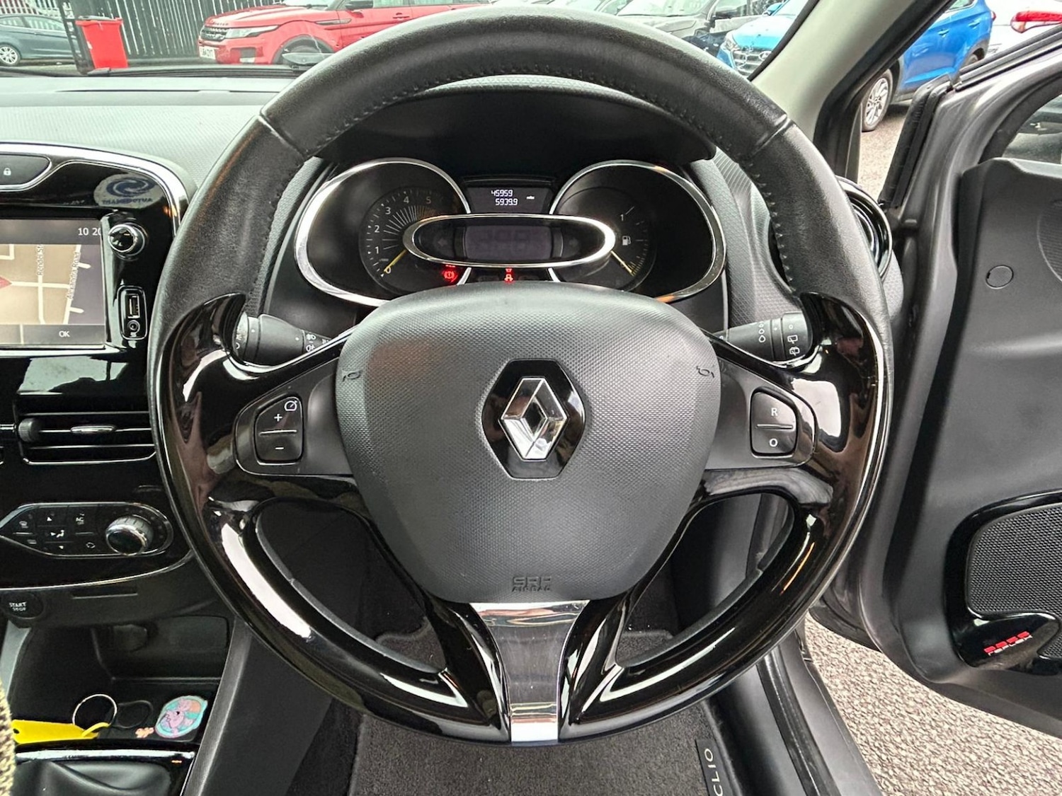 Used Renault Clio 2014 for sale - 76974478: Photo 17