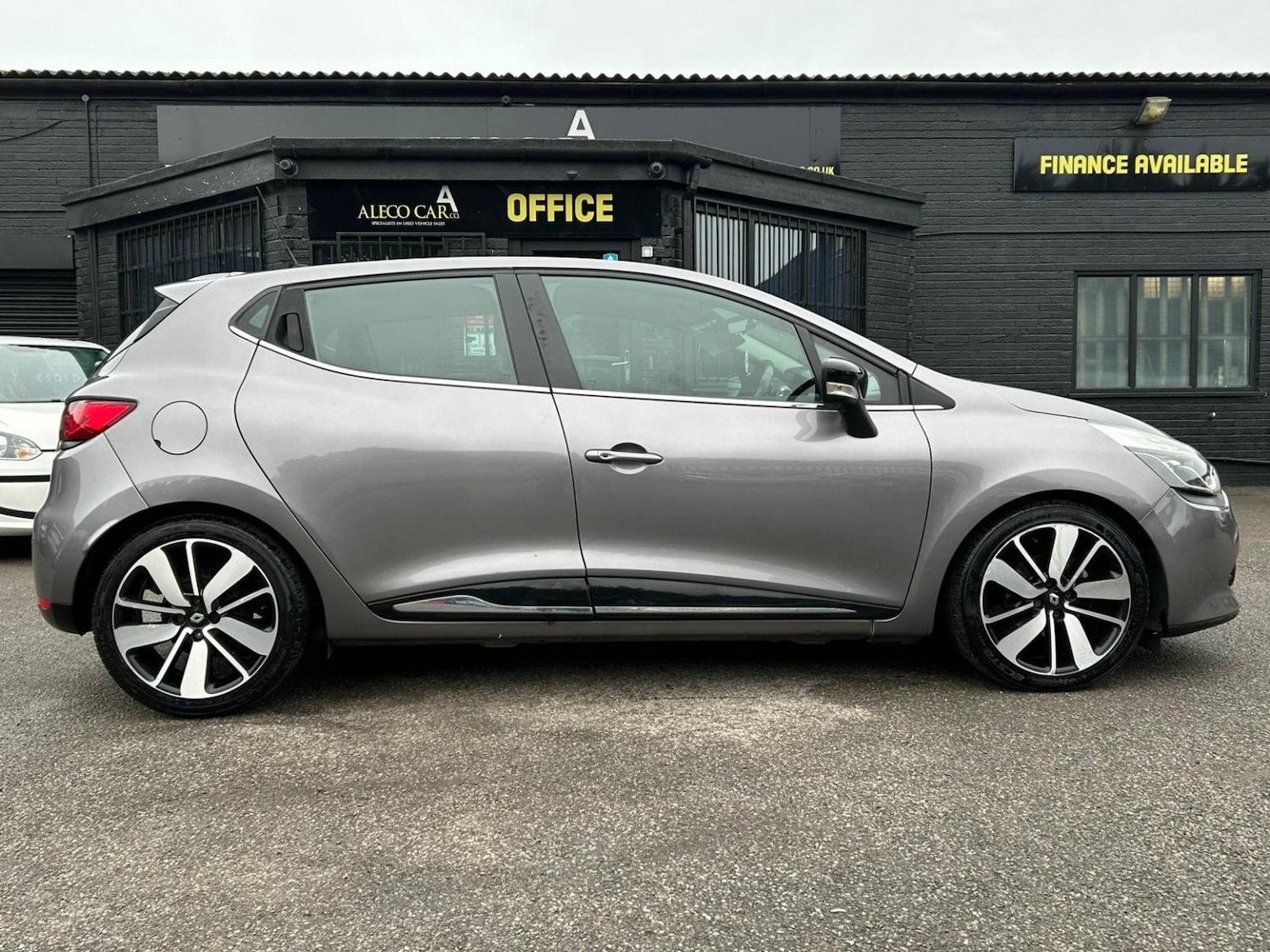 Used Renault Clio 2014 for sale - 76974478: Photo 6