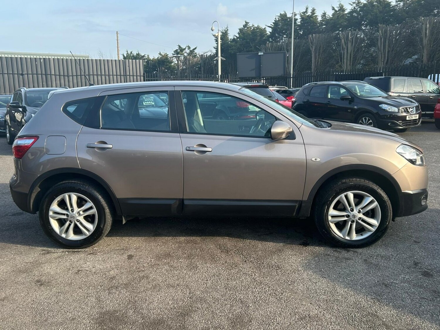 Used Nissan Qashqai 2010 for sale - 77954031: Photo 6