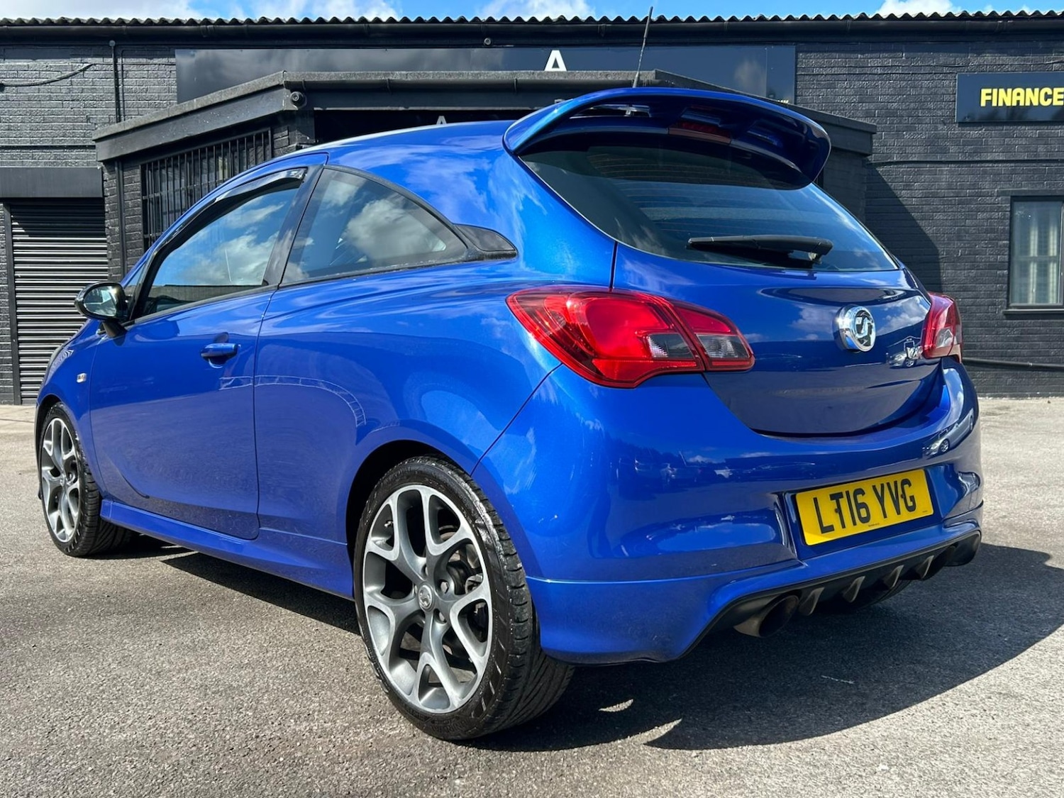 Used Vauxhall Corsa 2016 for sale - 76101046: Photo 3