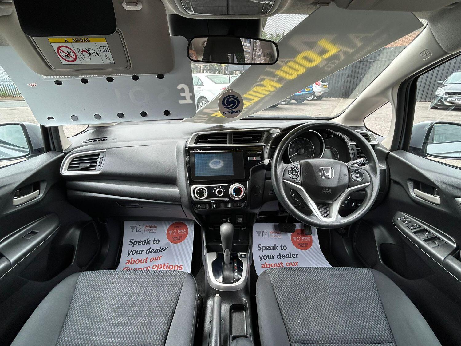 Used Honda Jazz 2018 for sale - 76769368: Photo 11