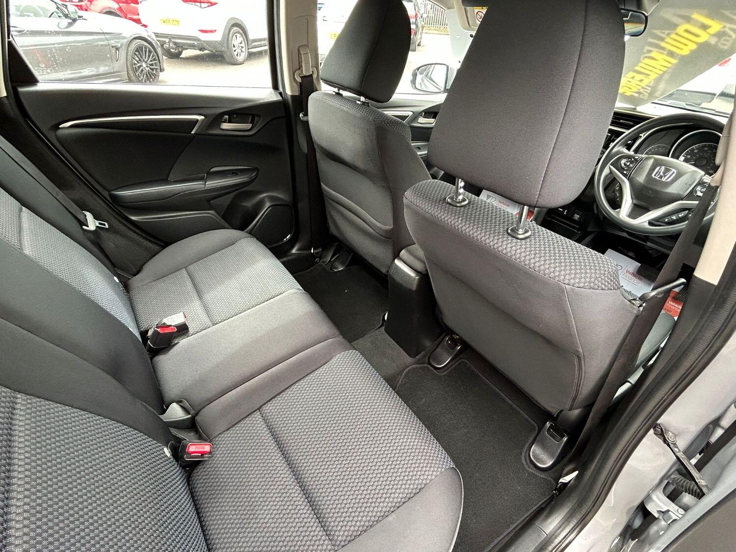 Used Honda Jazz 2018 for sale - 76769368: Photo 12