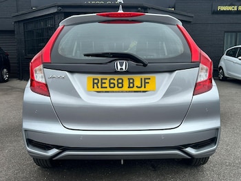 Used Honda Jazz 2018 for sale - 76769368: Photo