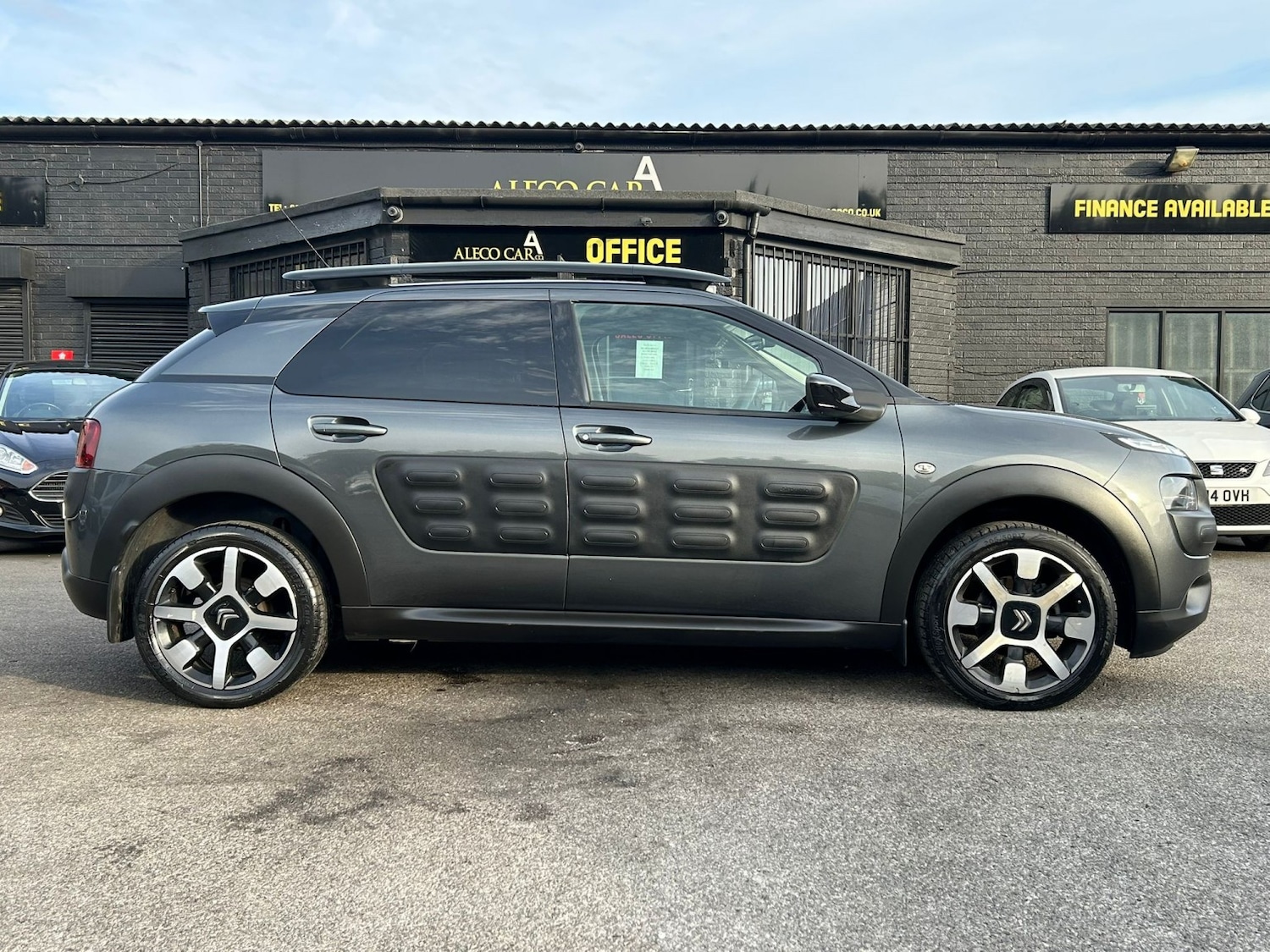 Used Citroen C4 Cactus 2017 for sale - 76299092: Photo 6