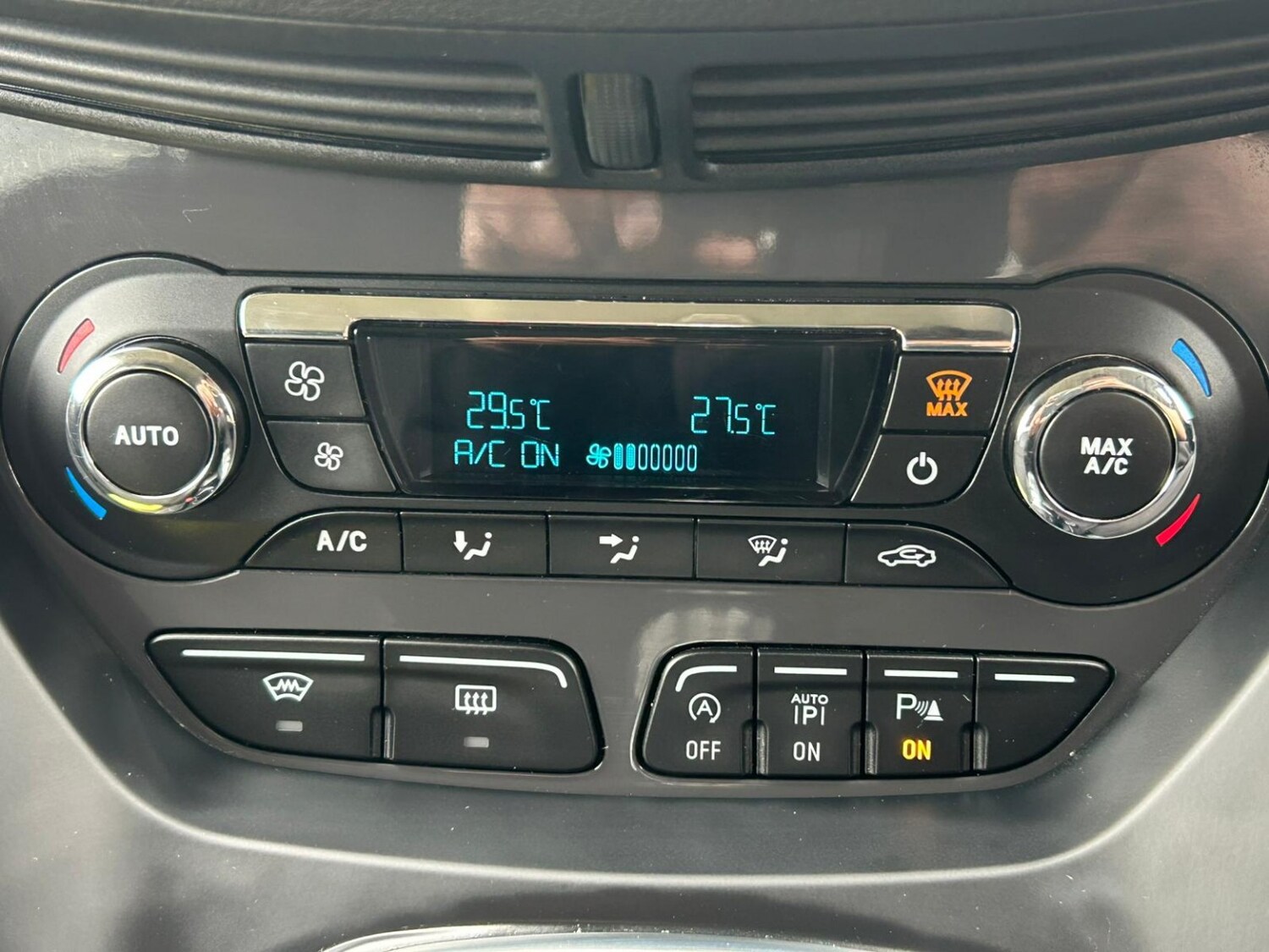 Used Ford Kuga 2016 for sale - 77792821: Photo 18