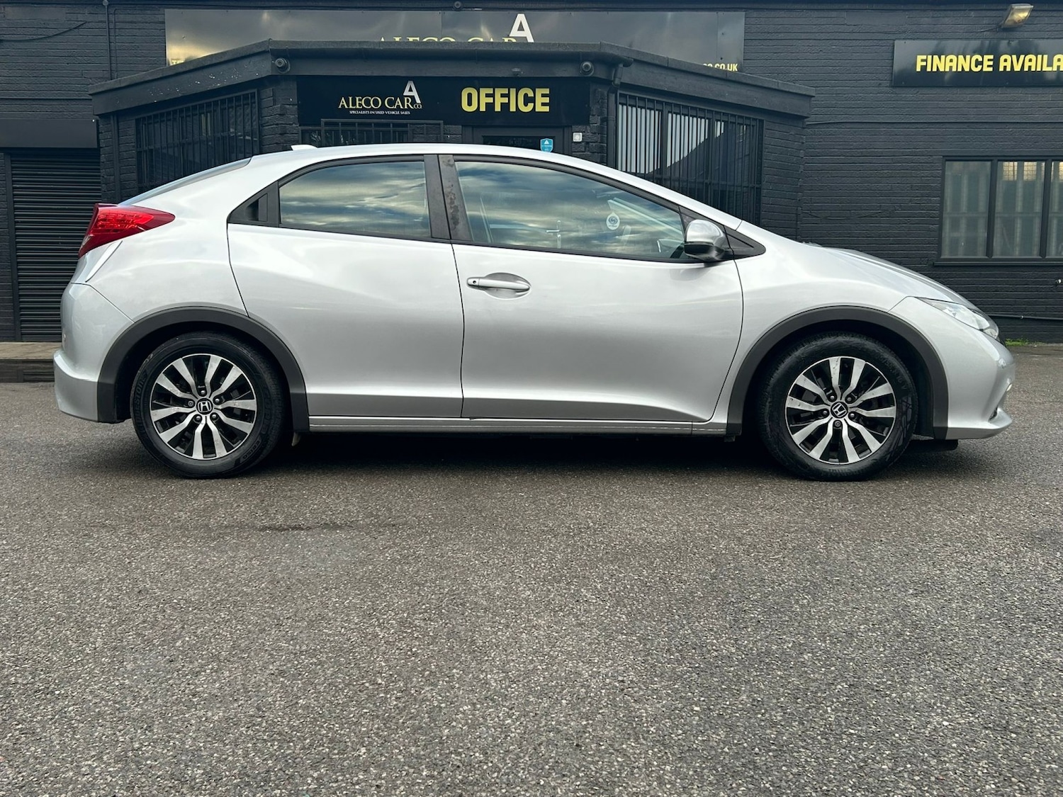 Used Honda Civic 2013 for sale - 76863931: Photo 6