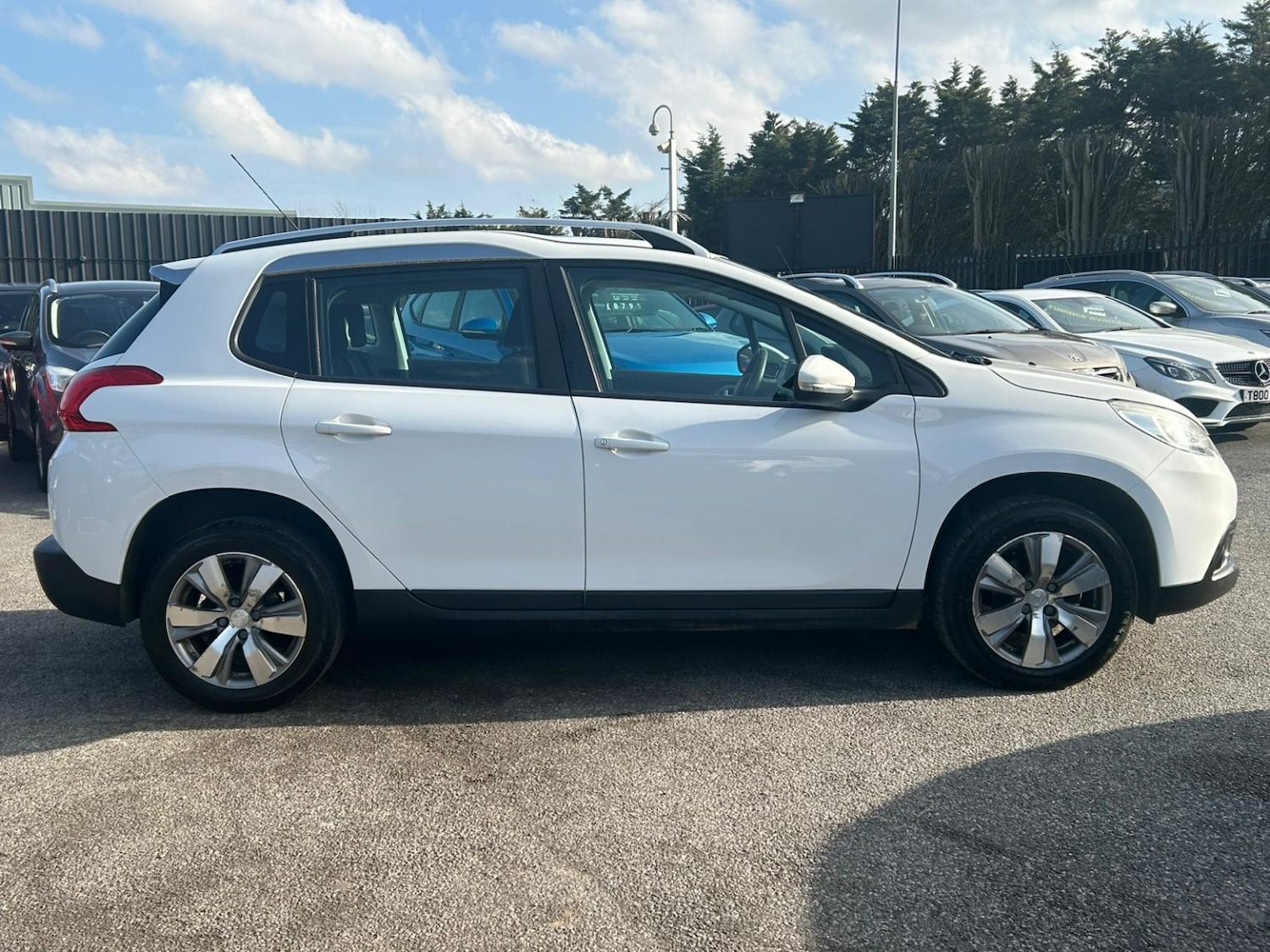 Used Peugeot 2008 2015 for sale - 77694227: Photo 6