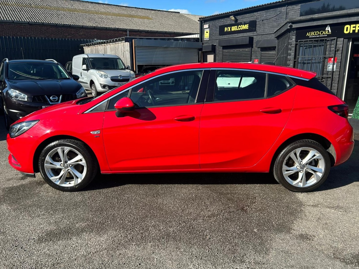 Used Vauxhall Astra 2016 for sale - 77822339: Photo 2