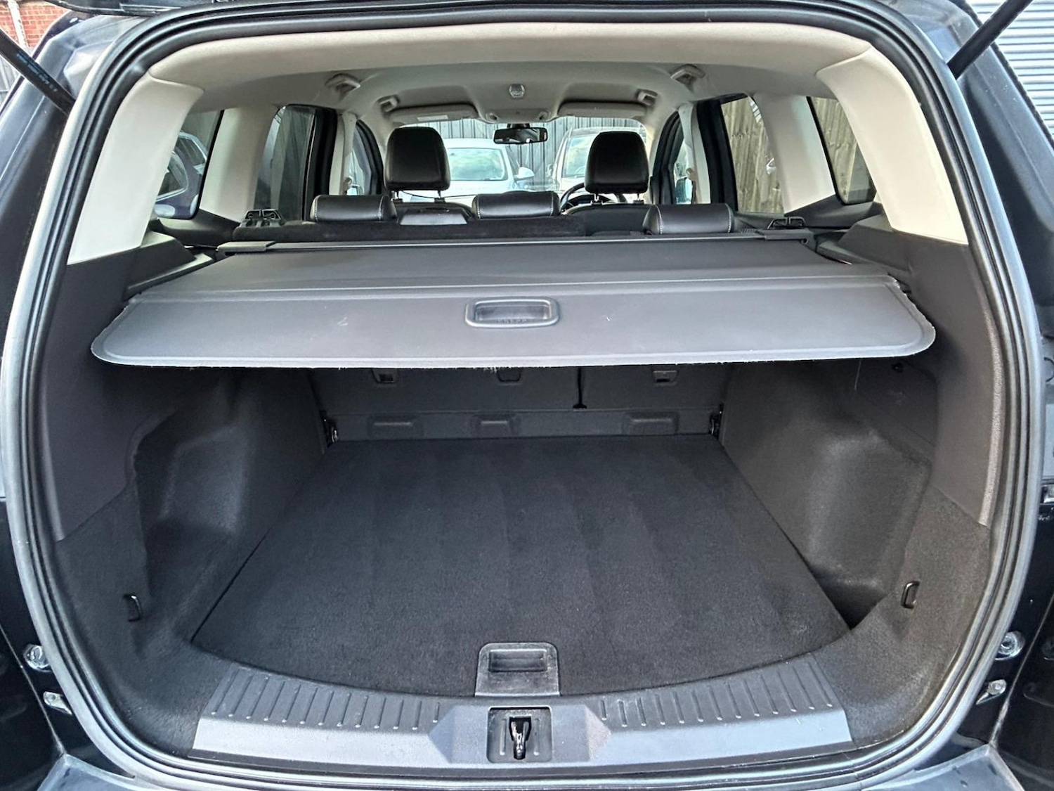 Used Ford Kuga 2015 for sale - 76924287: Photo 18