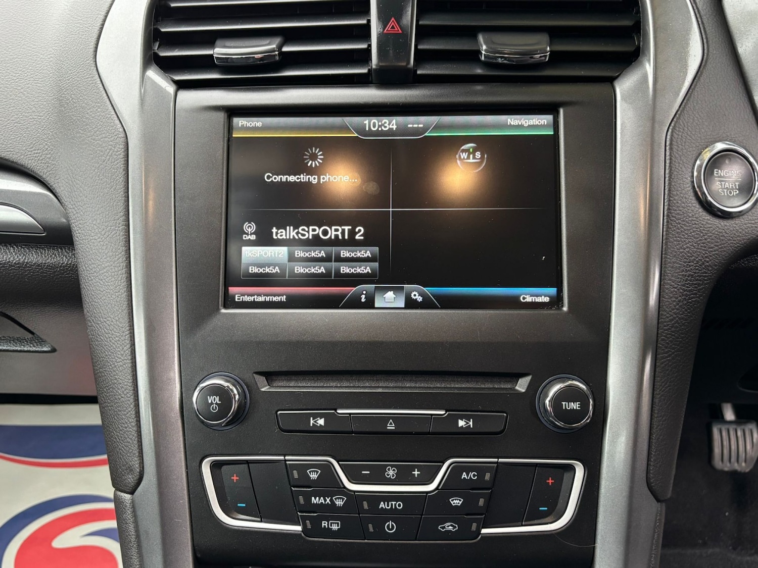 Used Ford Mondeo 2015 for sale - 76631536: Photo 14