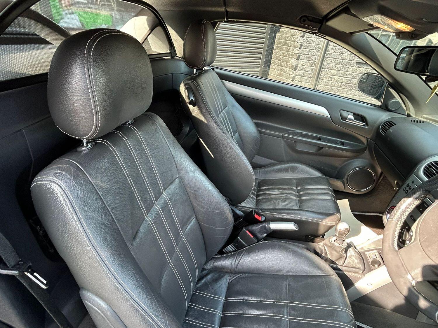 Used Vauxhall Tigra 2009 for sale - 77464736: Photo 10