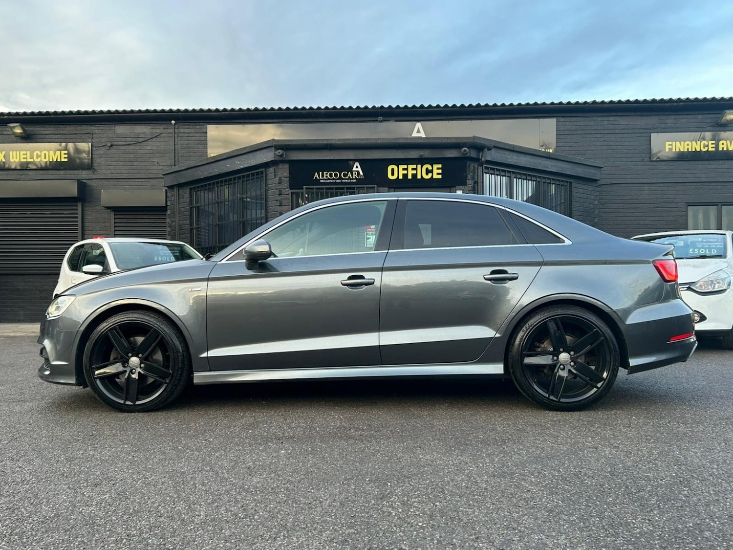 Used Audi A3 2014 for sale - 76951039: Photo 2