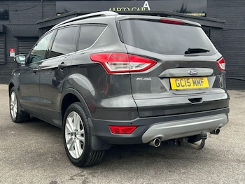 Used Ford Kuga 2015 for sale - 75638308: Photo