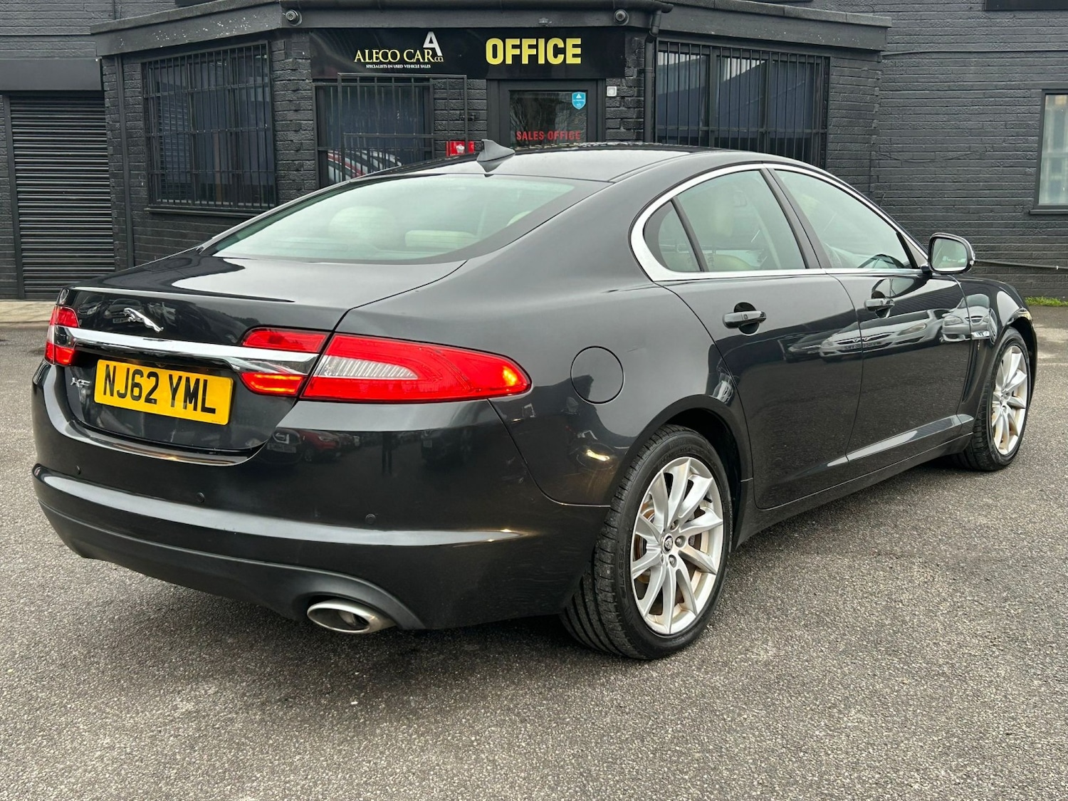 Used Jaguar XF 2012 for sale - 77423373: Photo 5