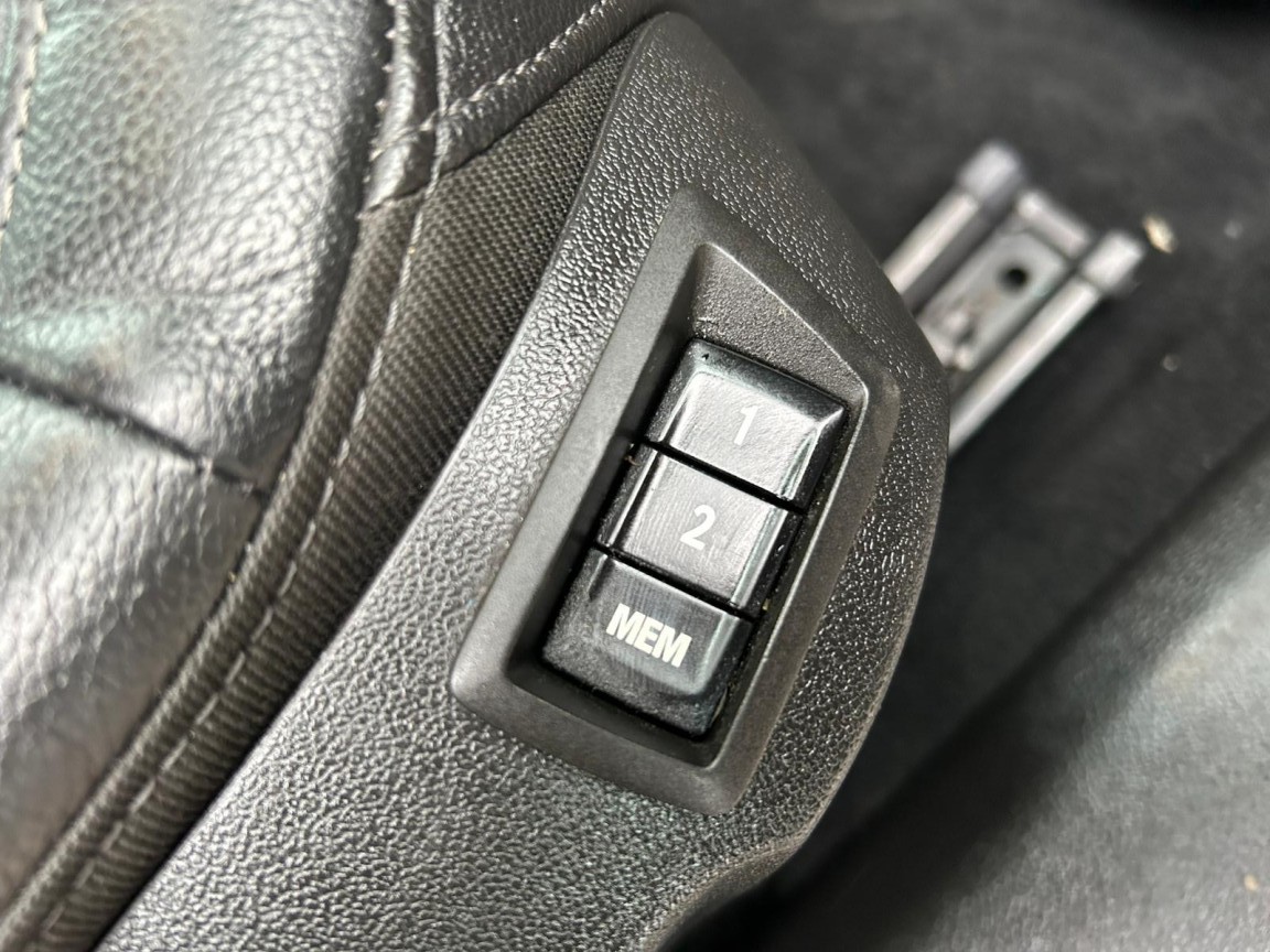 Used Vauxhall Insignia 2015 for sale - 77572833: Photo 15