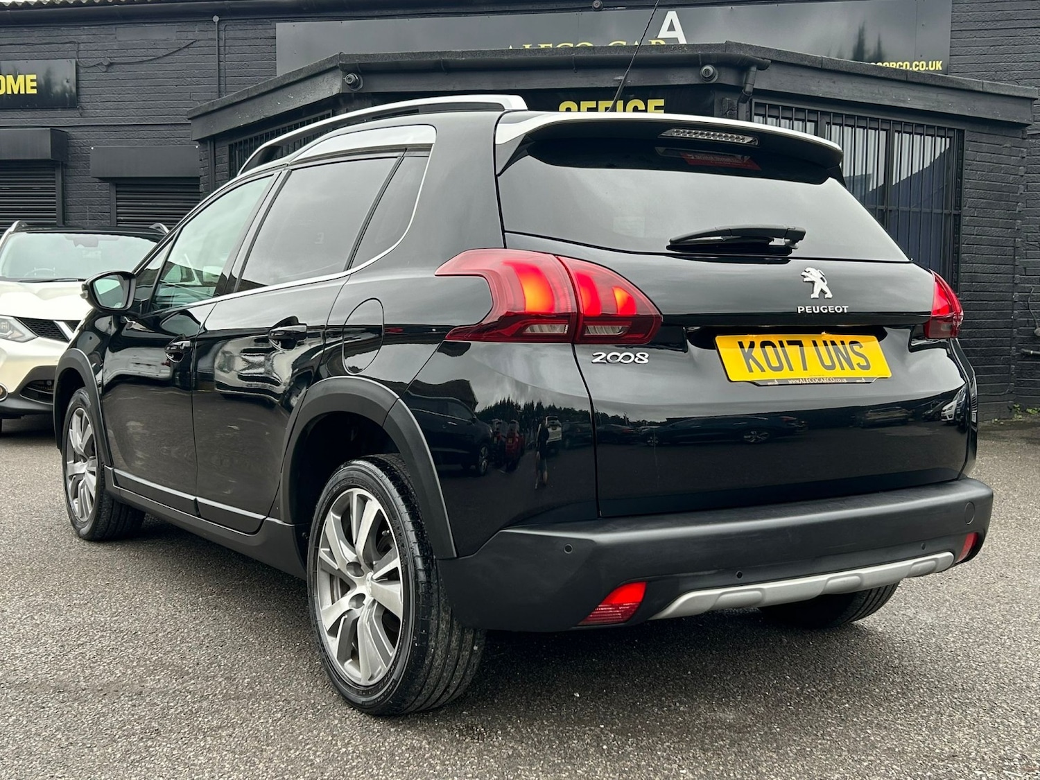 Used Peugeot 2008 2017 for sale - 76769463: Photo 3