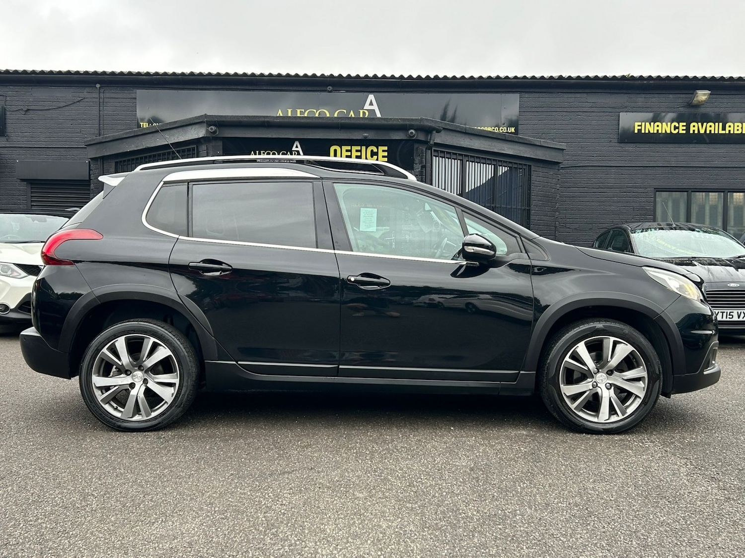Used Peugeot 2008 2017 for sale - 76769463: Photo 7