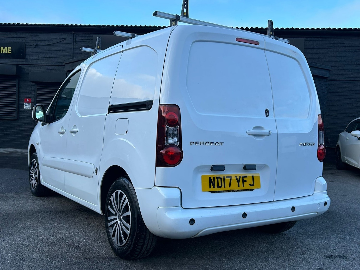 Used Peugeot Partner 2017 for sale - 76101103: Photo 3