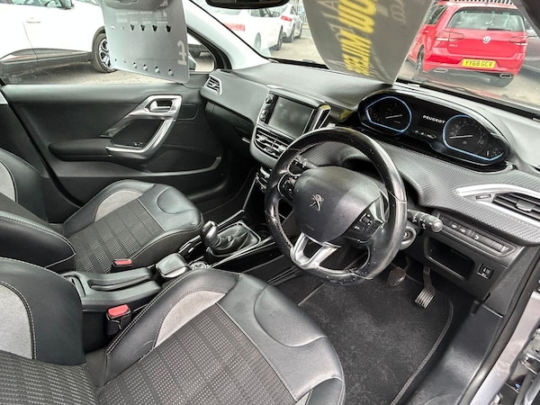 Used Peugeot 2008 2017 for sale - 75686118: Photo 10