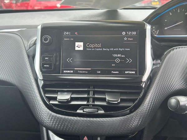 Used Peugeot 2008 2017 for sale - 75686118: Photo 15