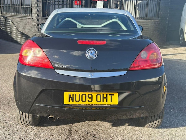Used Vauxhall Tigra 2009 for sale - 76035608: Photo 4