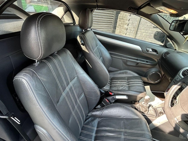Used Vauxhall Tigra 2009 for sale - 76035608: Photo 8