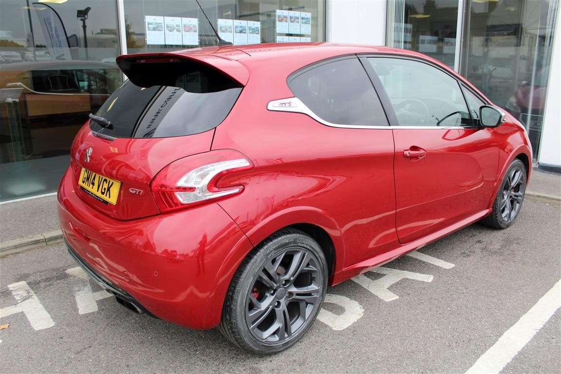 Used Peugeot 208 2014 for sale - 76352081: Photo 6