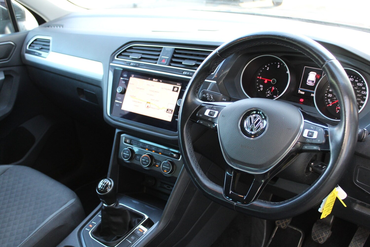 Used Volkswagen Tiguan 2018 for sale - 77490804: Photo 10