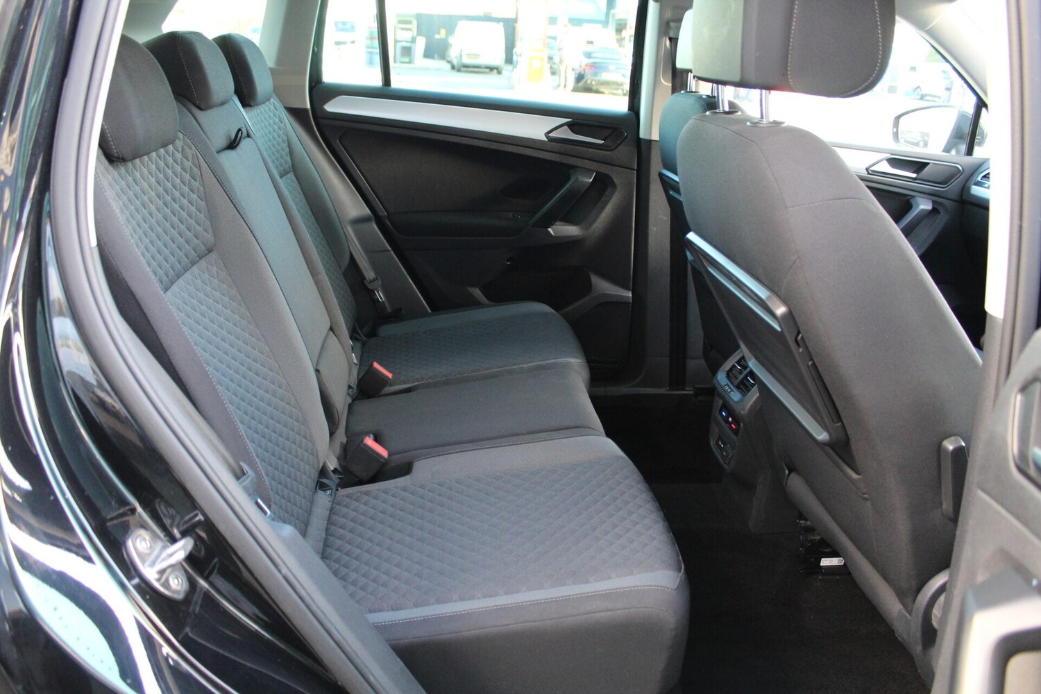 Used Volkswagen Tiguan 2018 for sale - 77490804: Photo 28