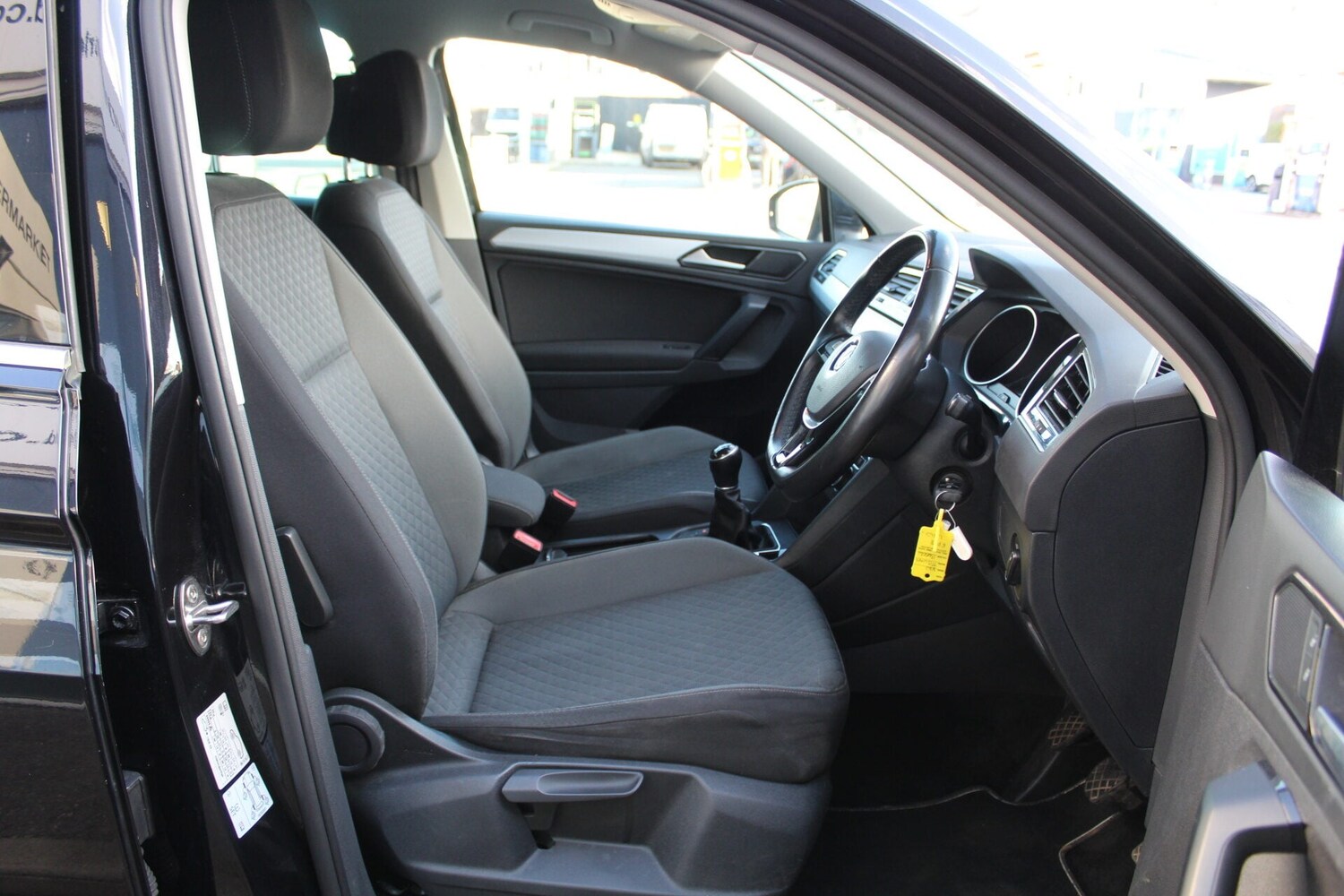 Used Volkswagen Tiguan 2018 for sale - 77490804: Photo 29