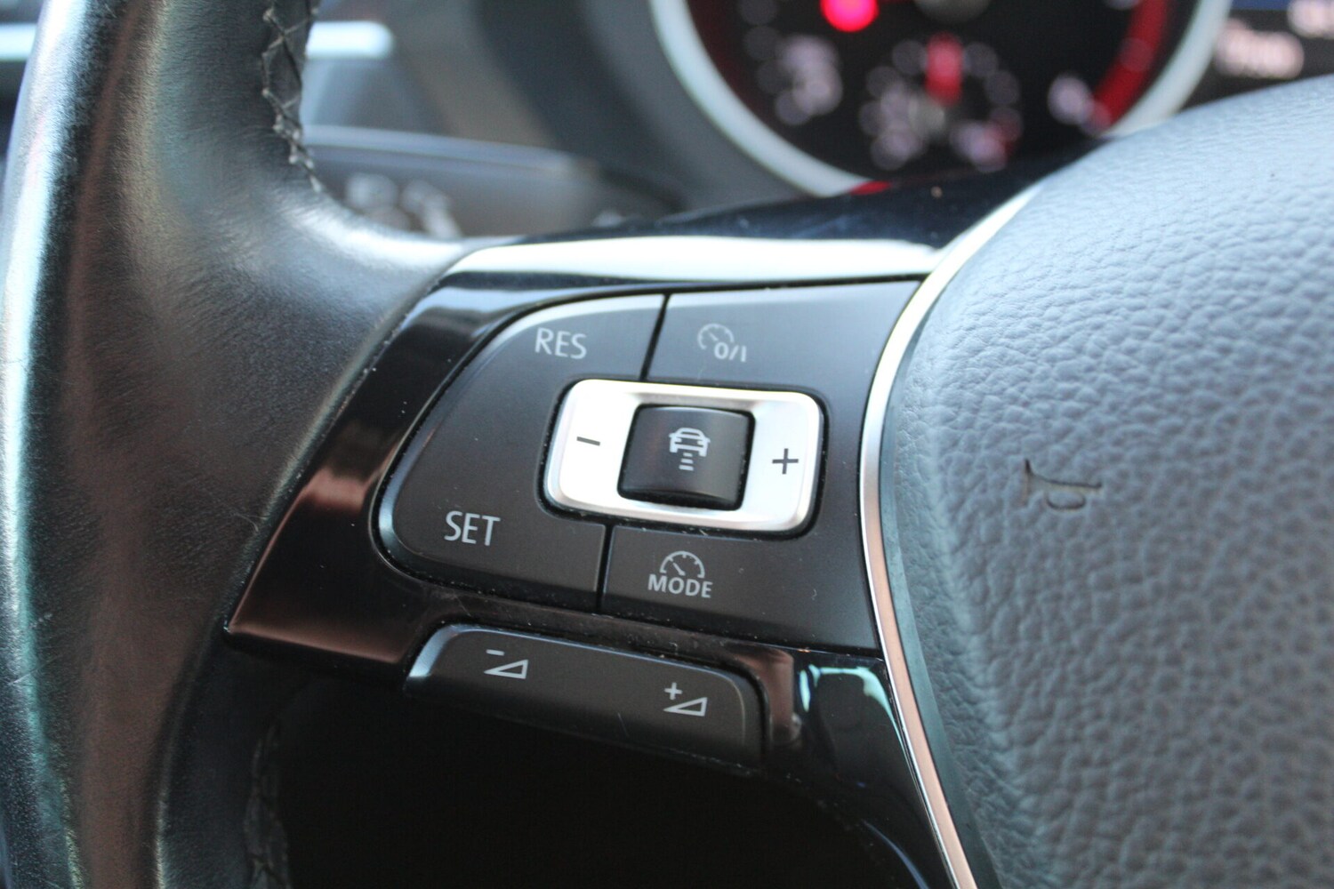 Used Volkswagen Tiguan 2018 for sale - 77363359: Photo 12