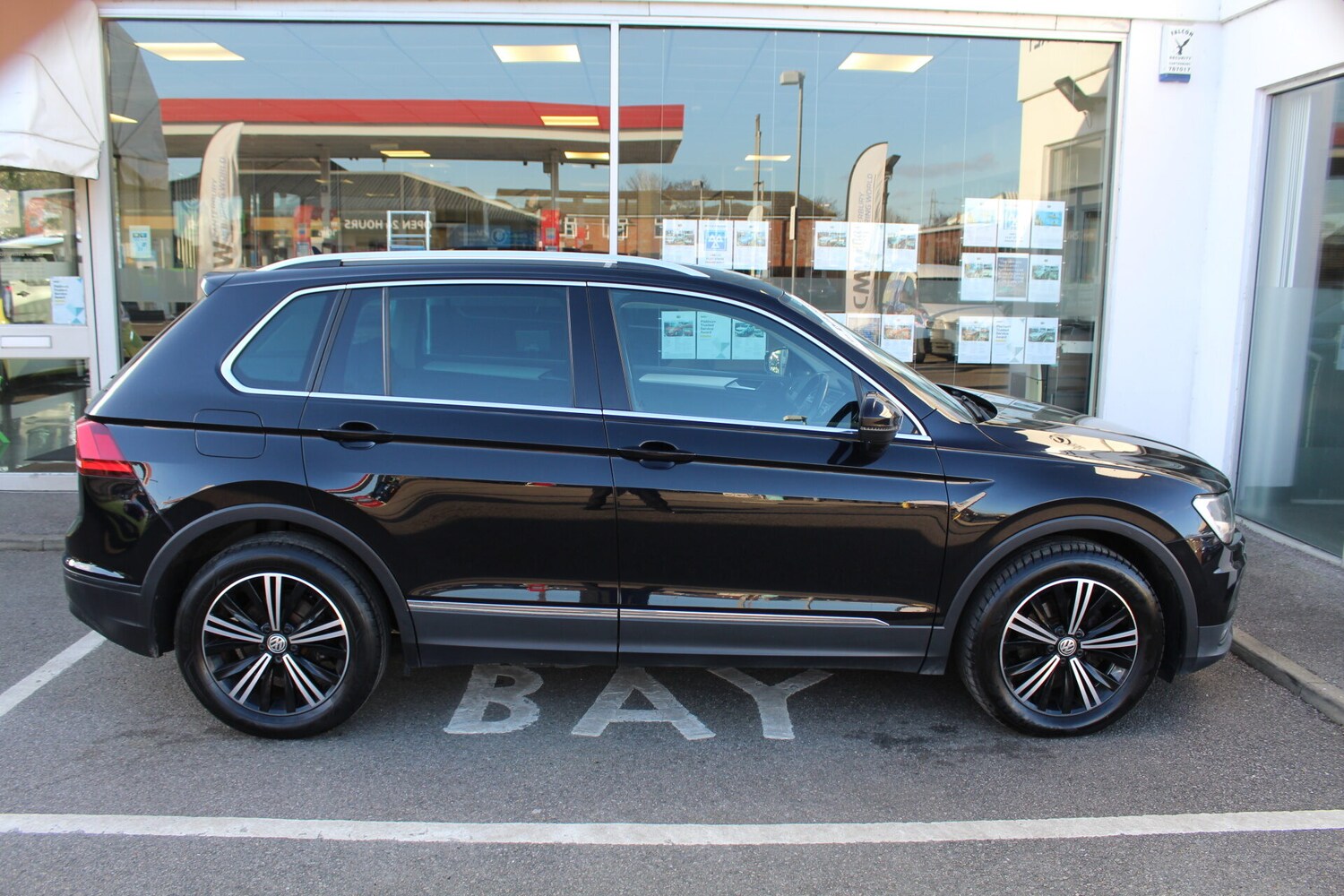 Used Volkswagen Tiguan 2018 for sale - 77363359: Photo 6