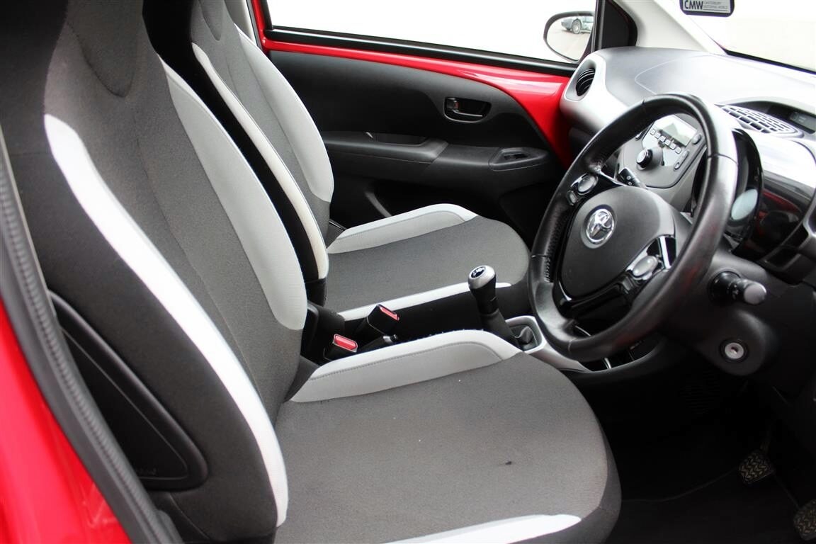 Used Toyota AYGO 2015 for sale - 76375072: Photo 10