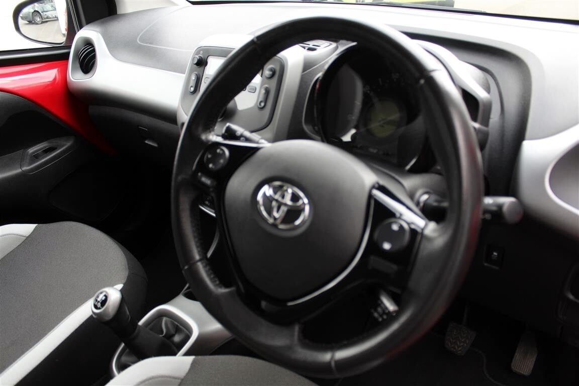 Used Toyota AYGO 2015 for sale - 76375072: Photo 11