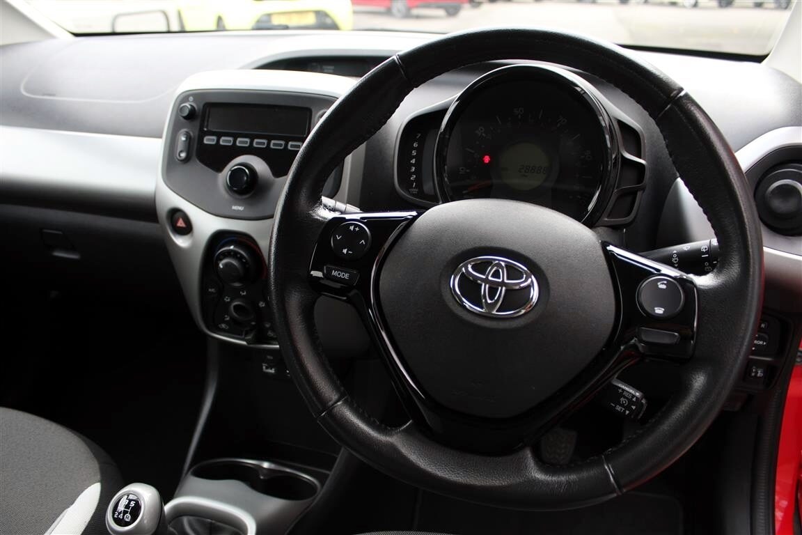 Used Toyota AYGO 2015 for sale - 76375072: Photo 12