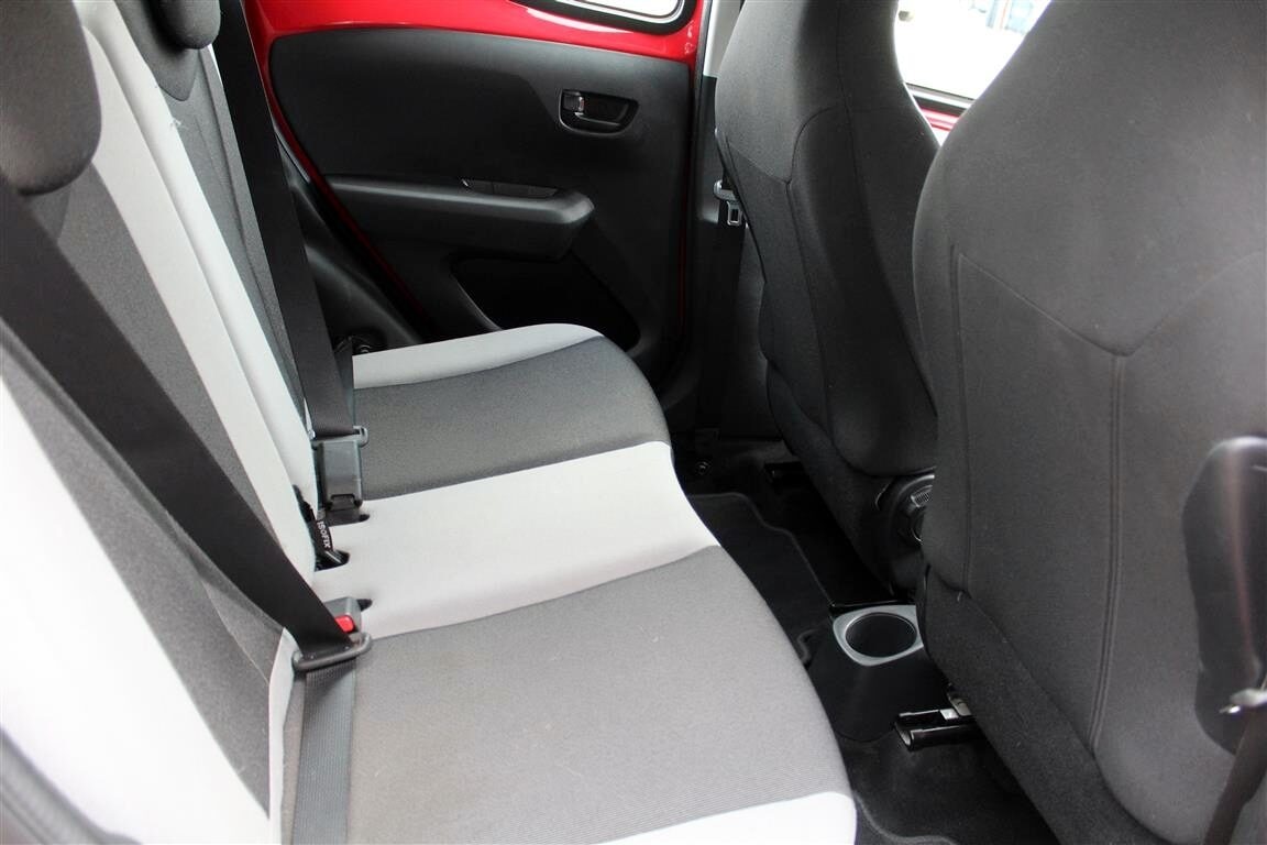 Used Toyota AYGO 2015 for sale - 76375072: Photo 9