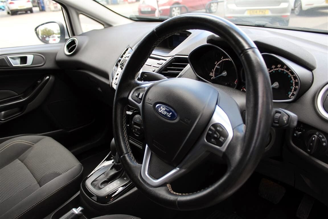Used Ford Fiesta 2015 for sale - 76352091: Photo 12