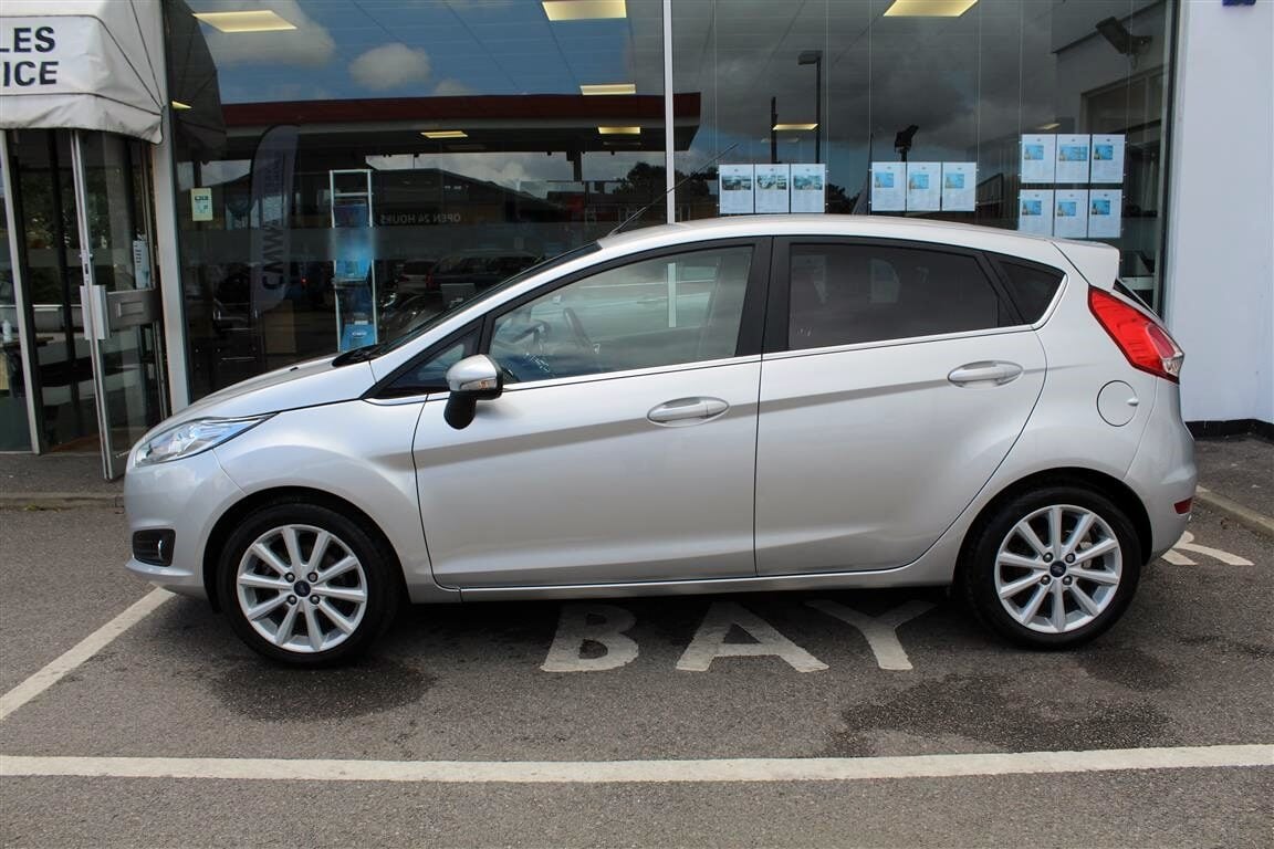 Used Ford Fiesta 2015 for sale - 76352091: Photo 2