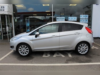 Used Ford Fiesta 2015 for sale - 76352091: Photo