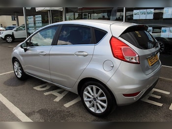 Used Ford Fiesta 2015 for sale - 76352091: Photo