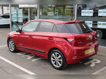 Used Hyundai i20 2018 for sale - 76365754: Photo