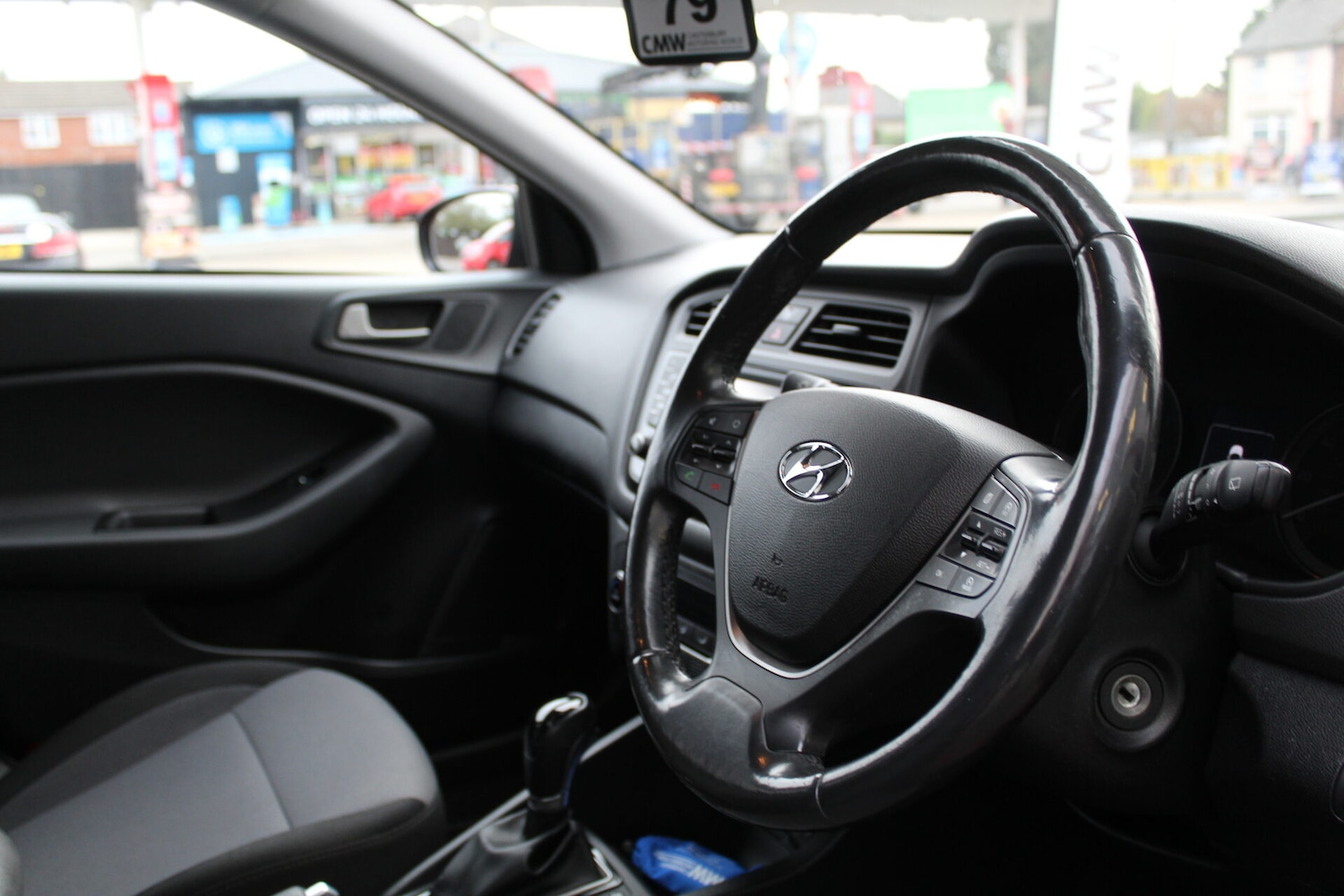 Used Hyundai i20 2018 for sale - 76365754: Photo 9